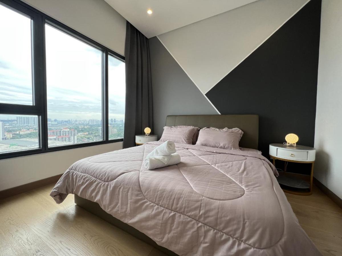 Lucentia Residence Bbcc Lalaport At Kuala Lumpur By Luxe Home מראה חיצוני תמונה